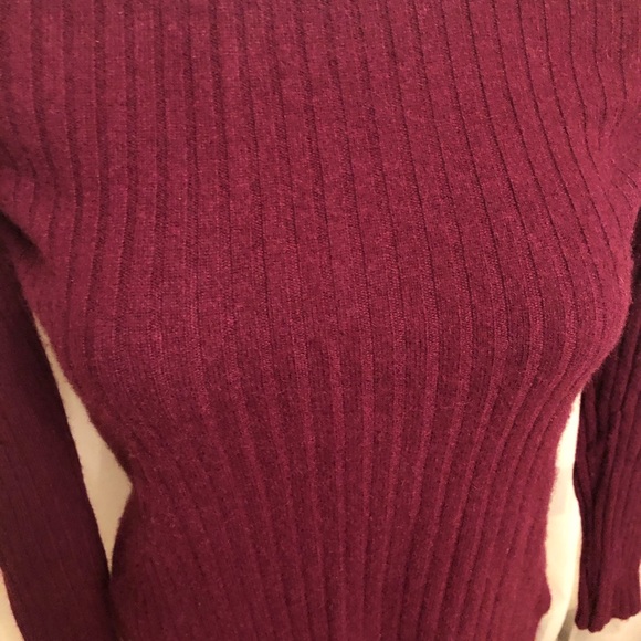 Burgundy Ribbed, side slit Cashmere Sweater - Picture 4 of 5